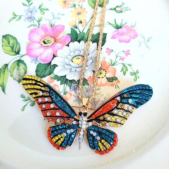 Colorful Butterfly 2 in 1 Necklace Brooch Pin NWT - Picture 1 of 3